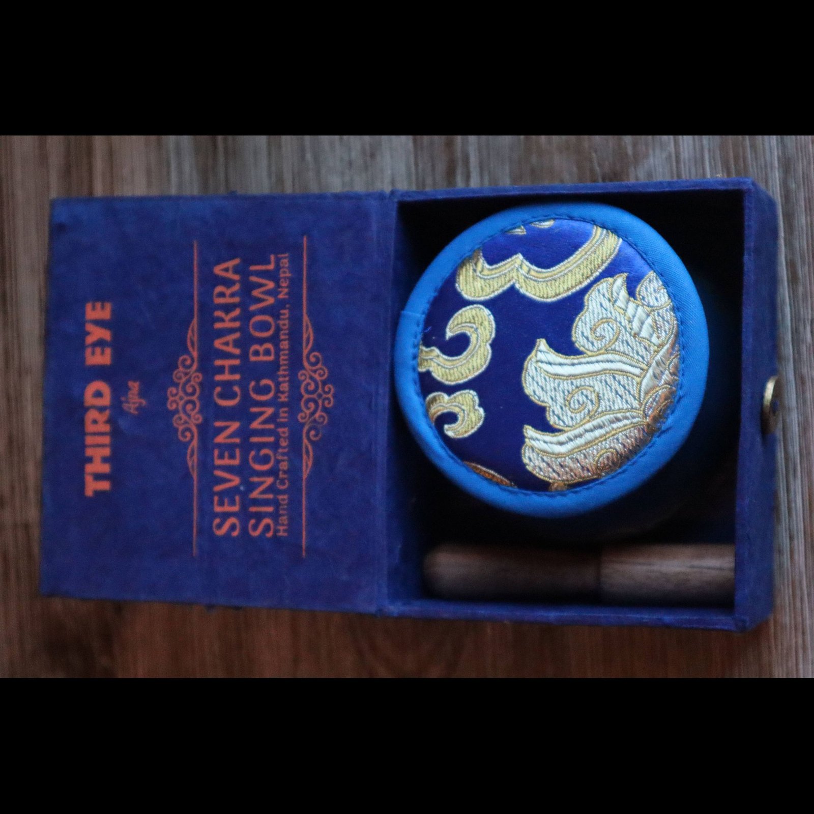 Third Eye Chakra Singing bowl Mini Meditation Bowl in Gift Box - Image 2